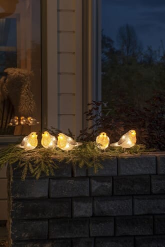 Sett av 5 fugler med varmhvite LED, 11cm.
